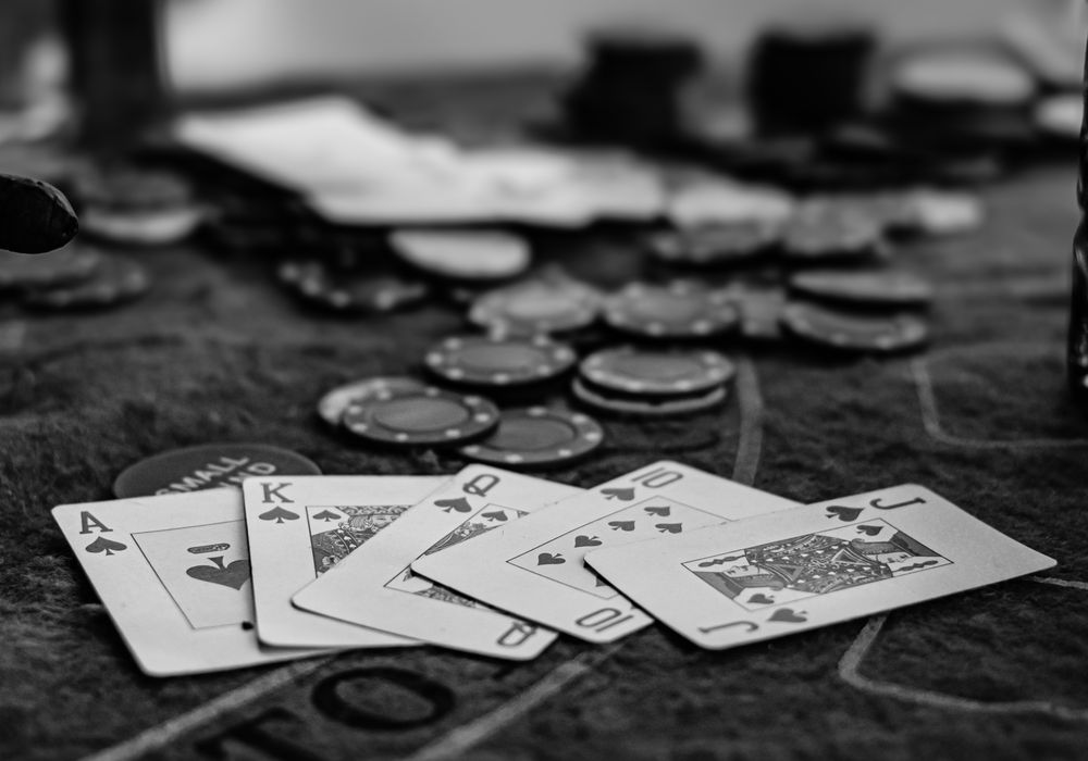 Online Casino: Spielautomaten und Live-Spiele im Überblick