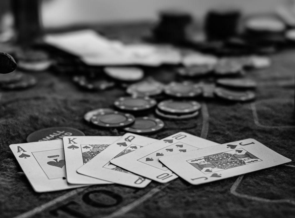 Online Casino: Spielautomaten und Live-Spiele im Überblick