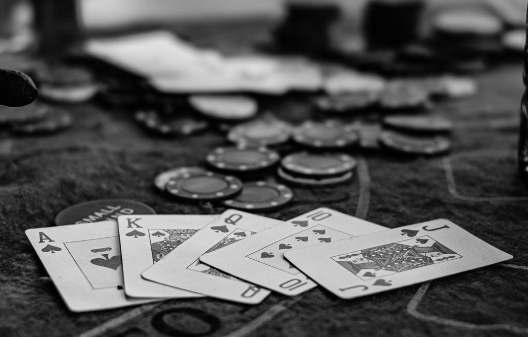 Online Casino: Spielautomaten und Live-Spiele im Überblick