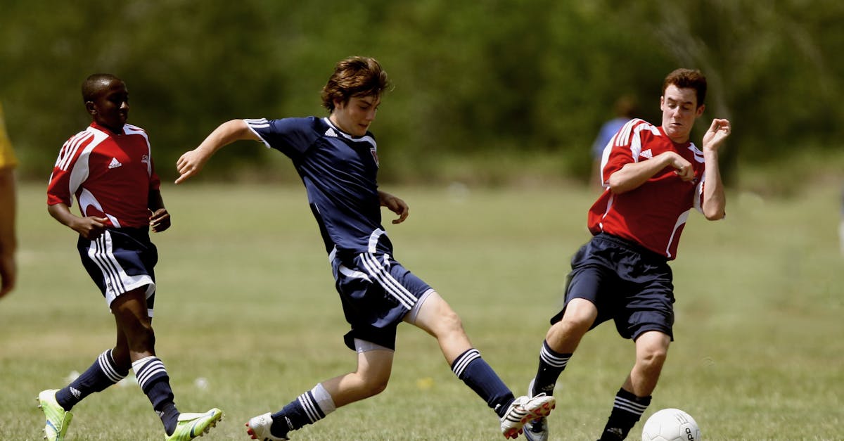 Learn how to juggle a soccer ball for beginners