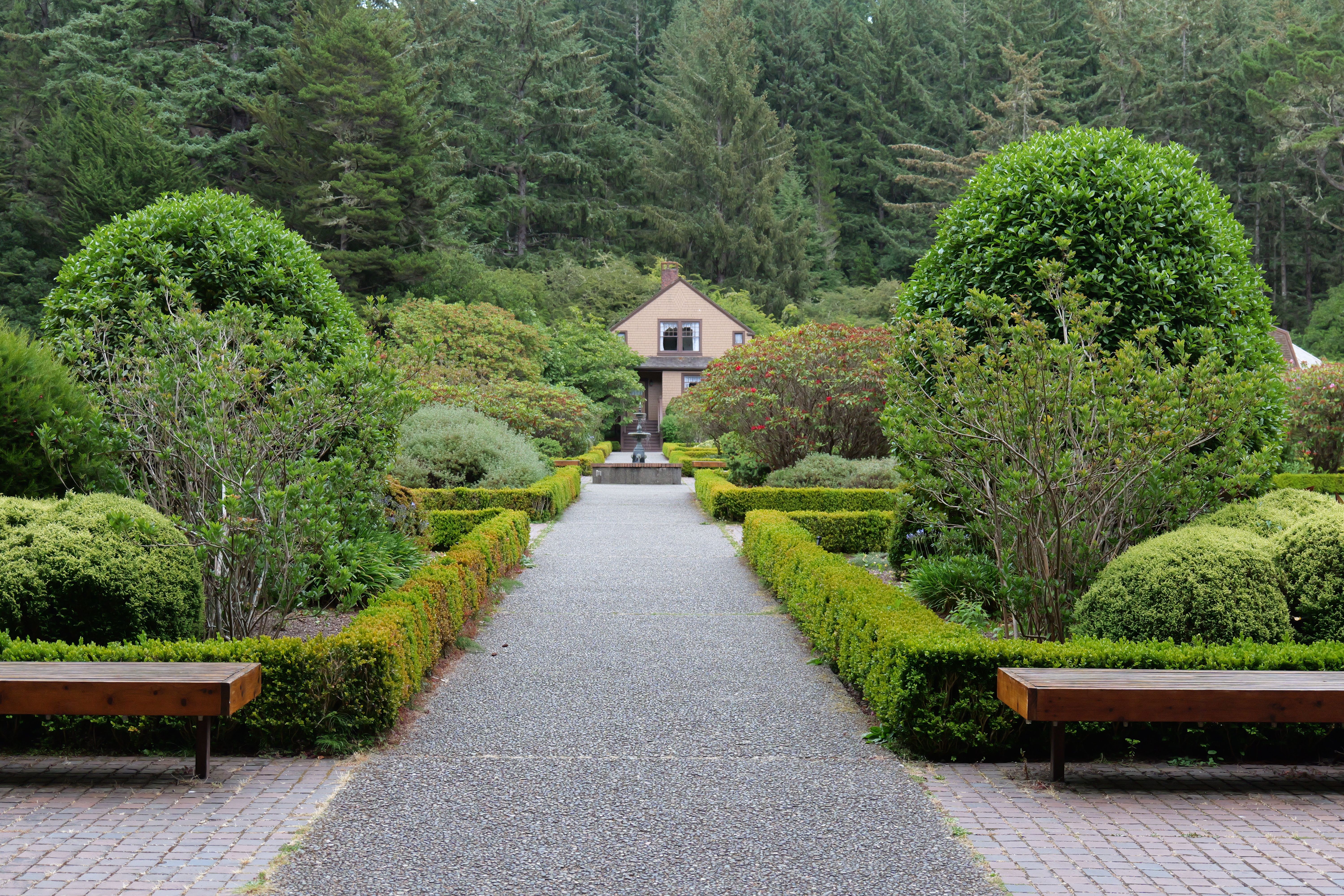 Lush, manicured acreage landscape in the western suburbs