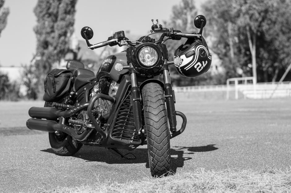 porte-casque moto porte-casque Indian atelier LMDM
