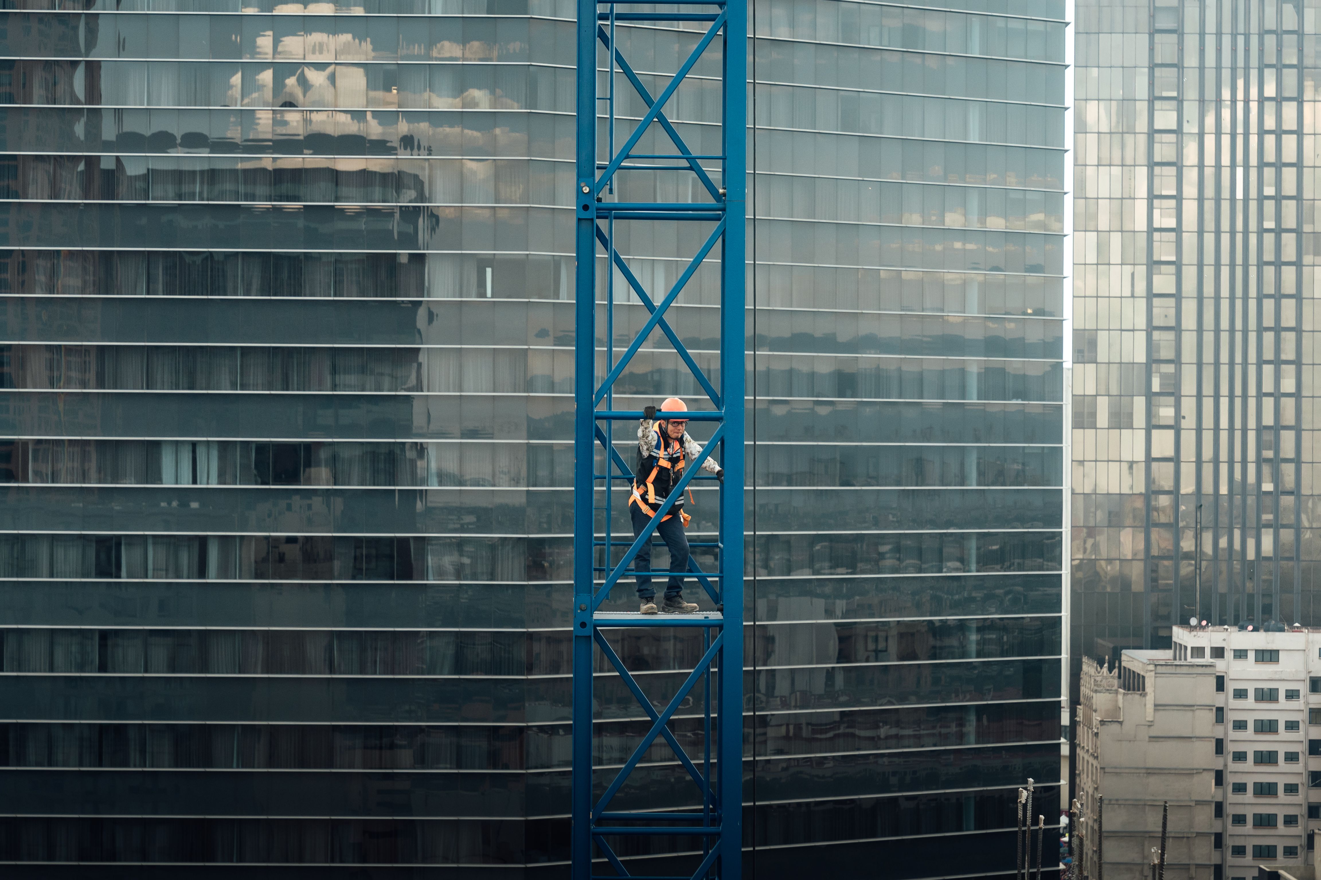 Best General Liability Insurance for Small Businesses in 2026 — Photo by Miguel González on Pexels
