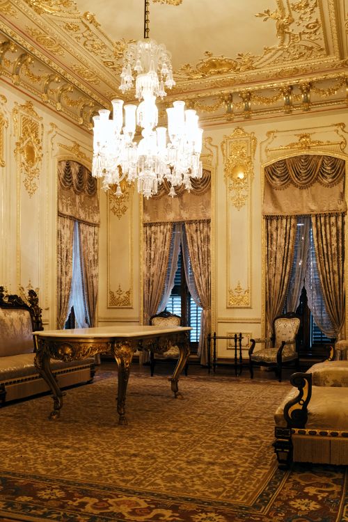 Free Explore the opulent interior of a grand historic palace in Istanbul, showcasing elegant decor and lavish furnishings. Stock Photo