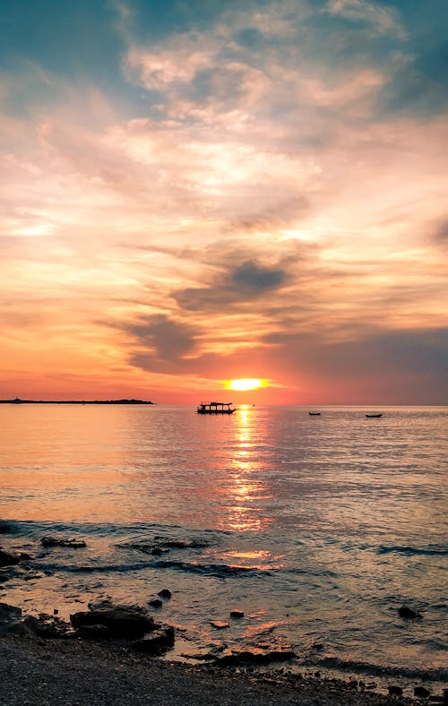 Free stock photo of boat, colors, ocean