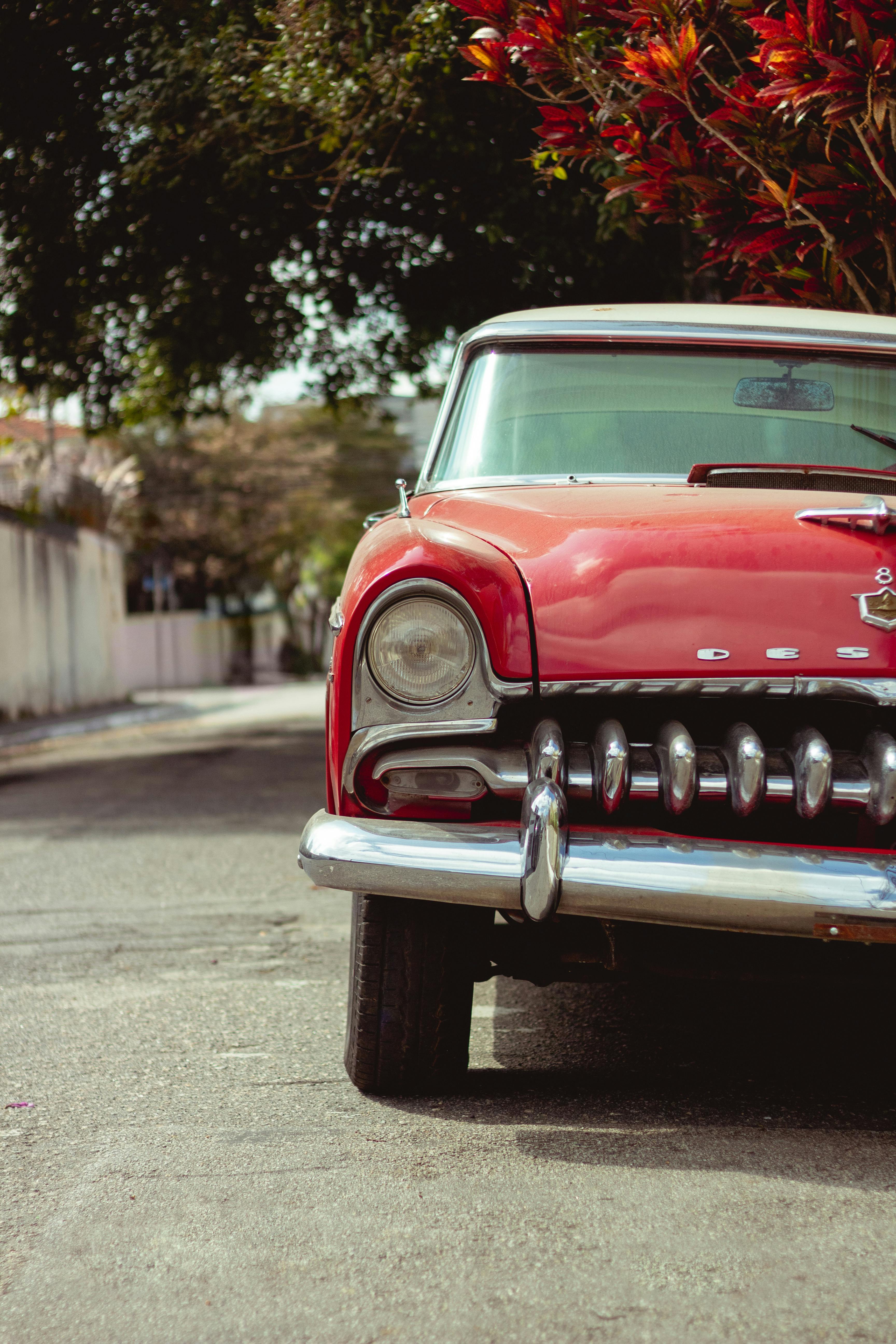 La voiture rouge photo et image