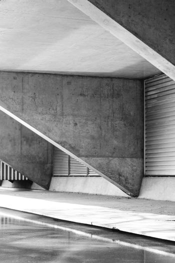 Minimal interior architecture, photo by Bruno Thethe on Pexels