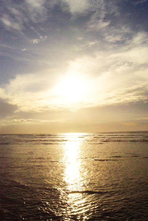 Free A breathtaking sunset over the calm waters of Jericoacoara Beach in Brazil, capturing the serene beauty of the ocean and sky. Stock Photo