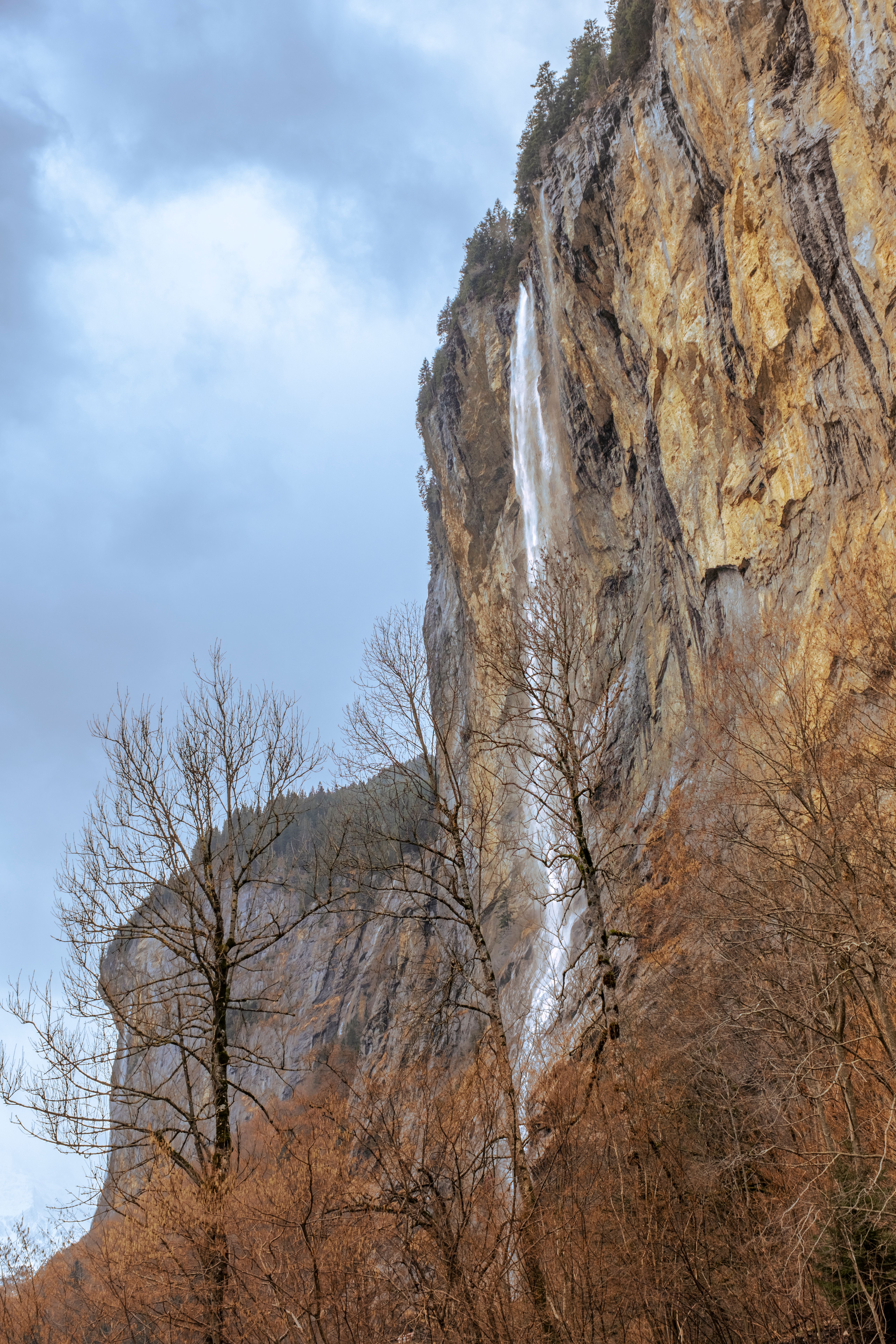Lauterbrunnen falls · Free Stock Photo