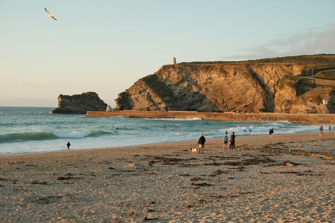 Couple enjoying a coastal romantic weekend getaway in Cornwall
