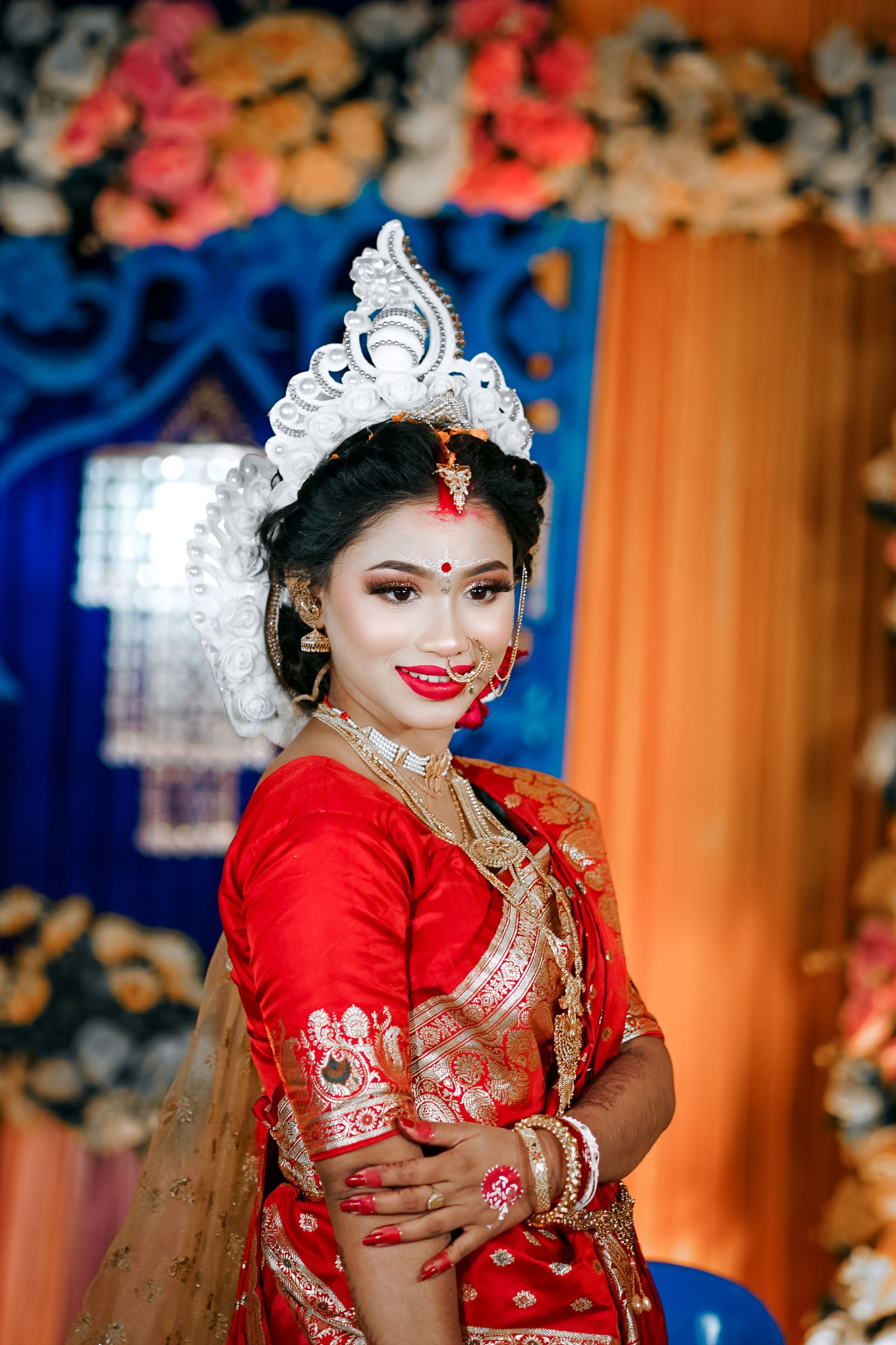 A beautiful indian bride in traditional attire · Free Stock Photo