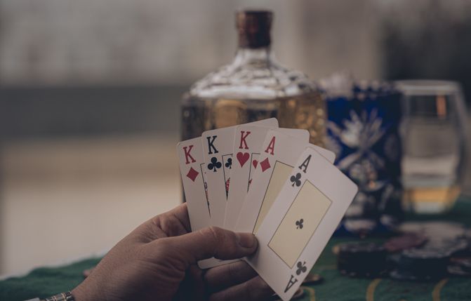 Online Casino: Spielautomaten und Live-Spiele im Überblick
