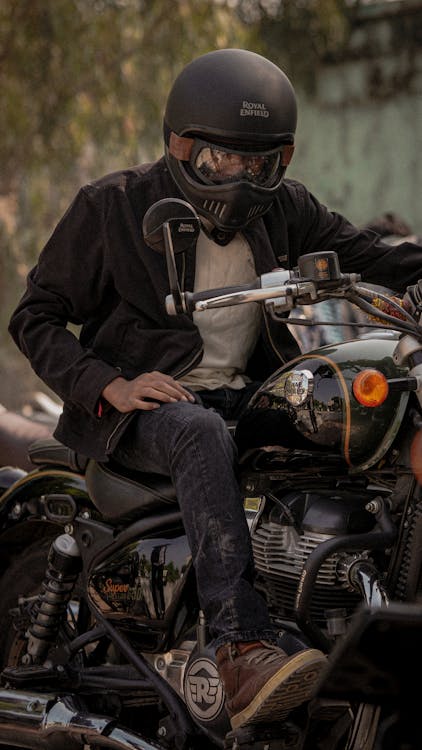 ROYAL ENFIELD RIDER · Free Stock Photo