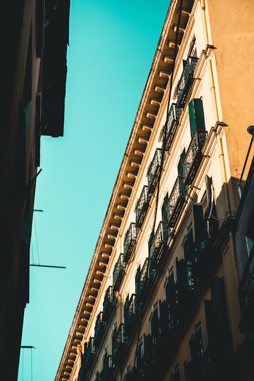 Free stock photo of building, light and shadow, sunset