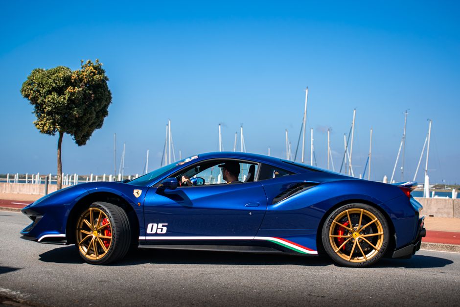 Ferrari 488 Pista: суперкар для трека и города