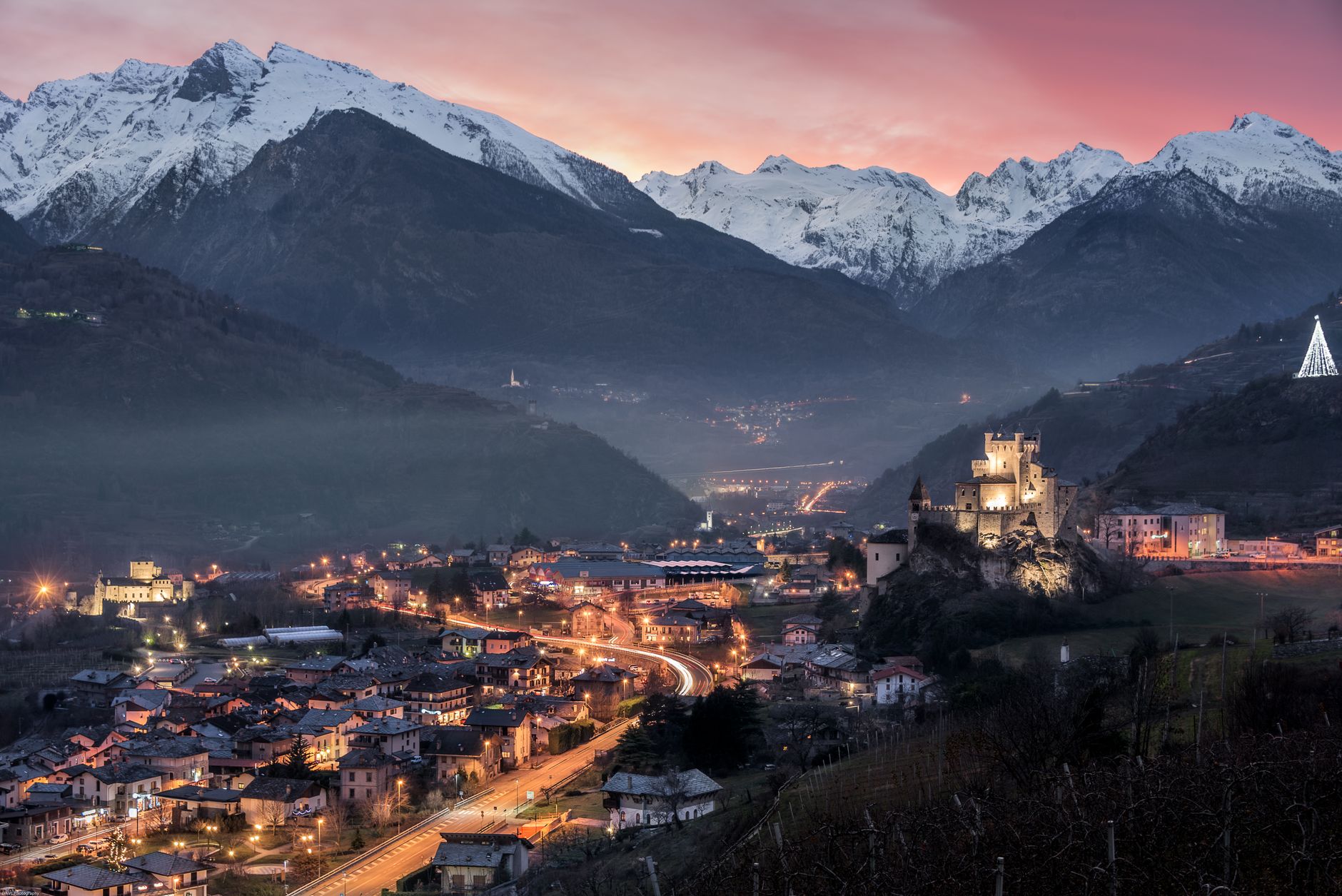 Popular sights in Valle D'aosta Landmarks in Valle D'aosta