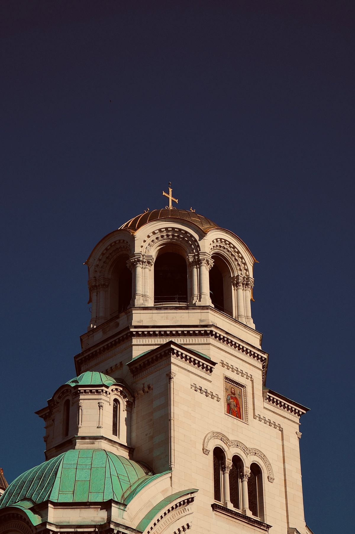 Biserică cu turn cu ceas din Sofia, în partea de sud a orașului