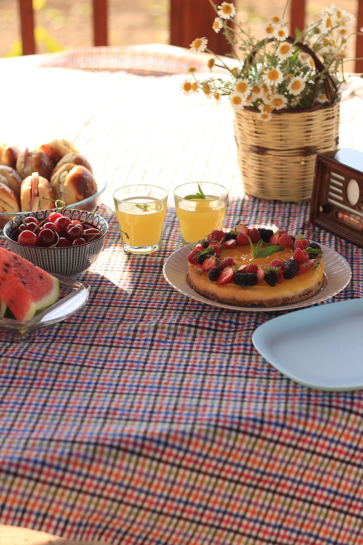 Backyard BBQ tablescape outdoor setting