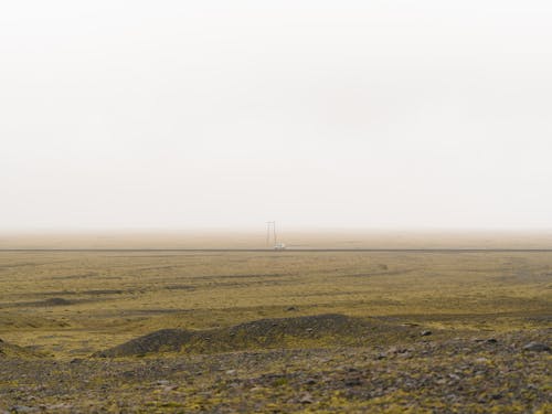 Foto Des Nebligen Grasfeldes