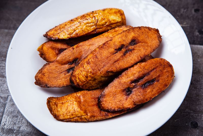 Assiette de plantains frits