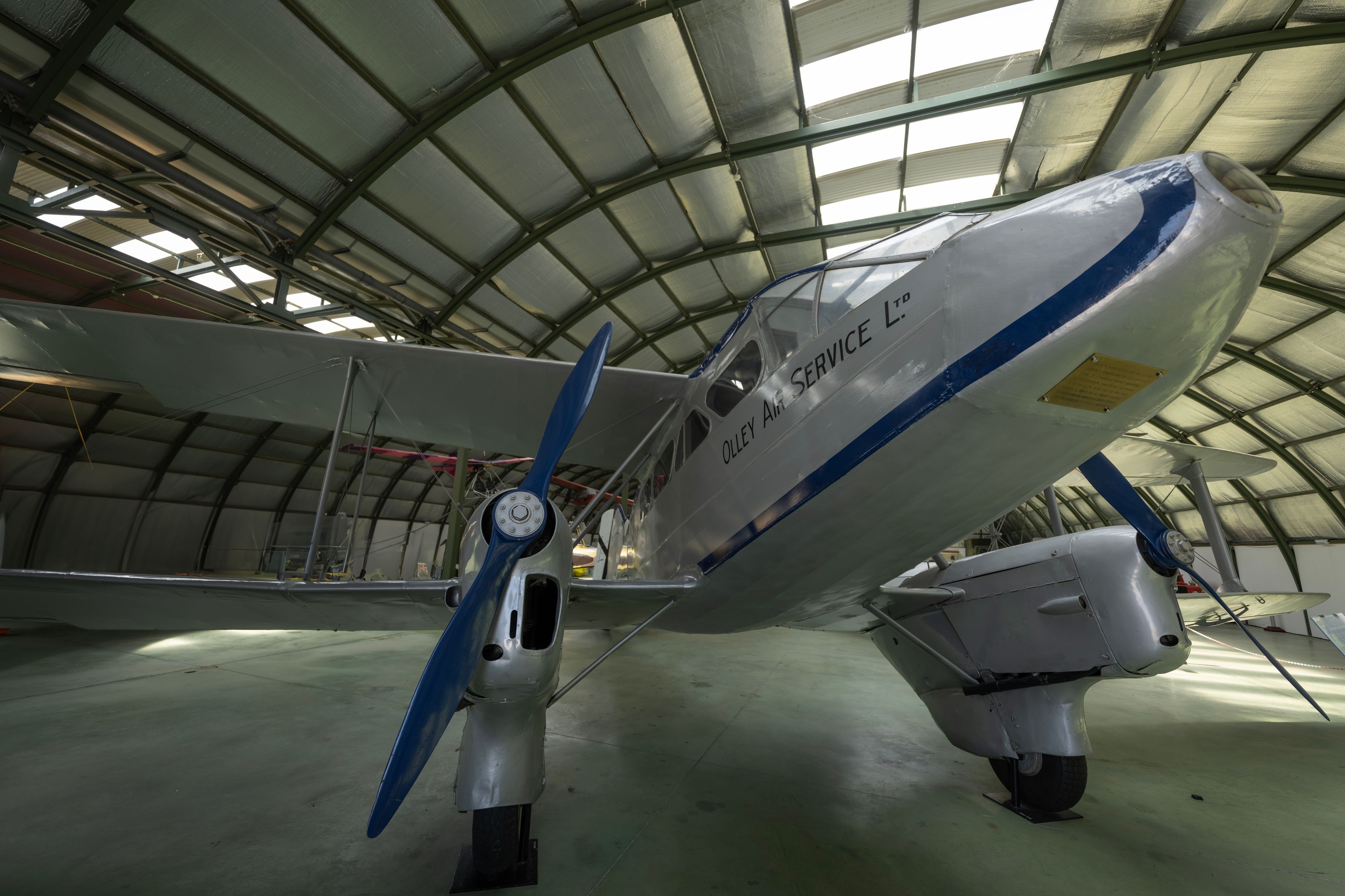 Chalon Champforgeuil Airfield (LFLH), Châlon sur Saône — private jet cleaning