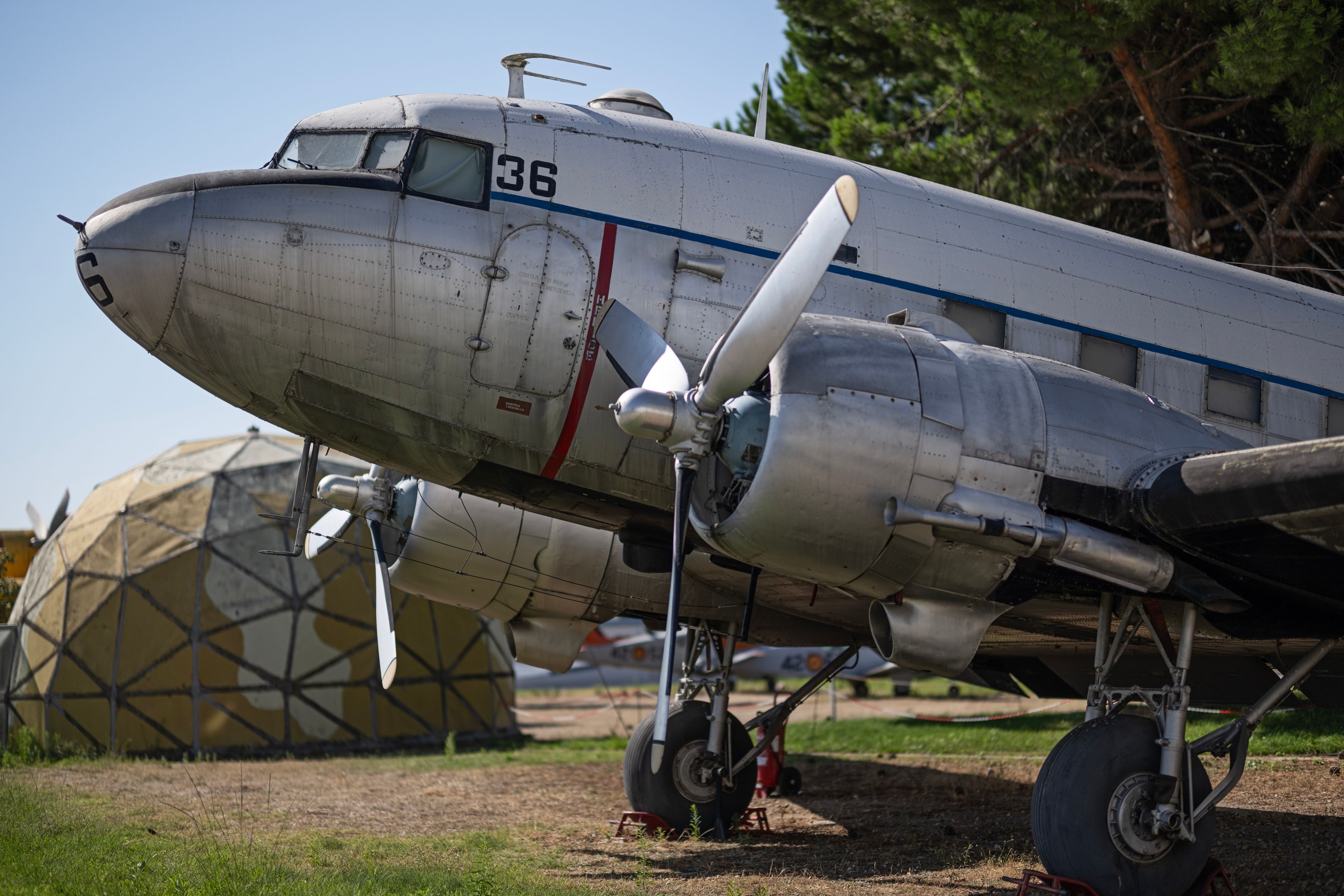 Cassagnes-Bégonhès Airfield (LFIG), Cassagnes-Bégonhès — private jet cleaning