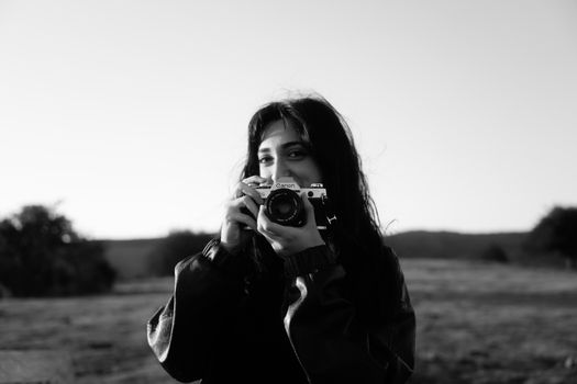 Radka Bláhová s fotoaparátem