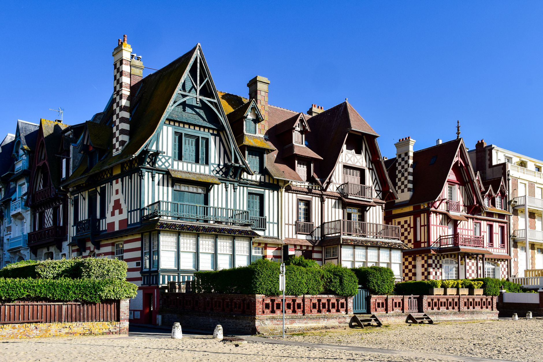 Airport transfers in Deauville City Airport transfers in Deauville City