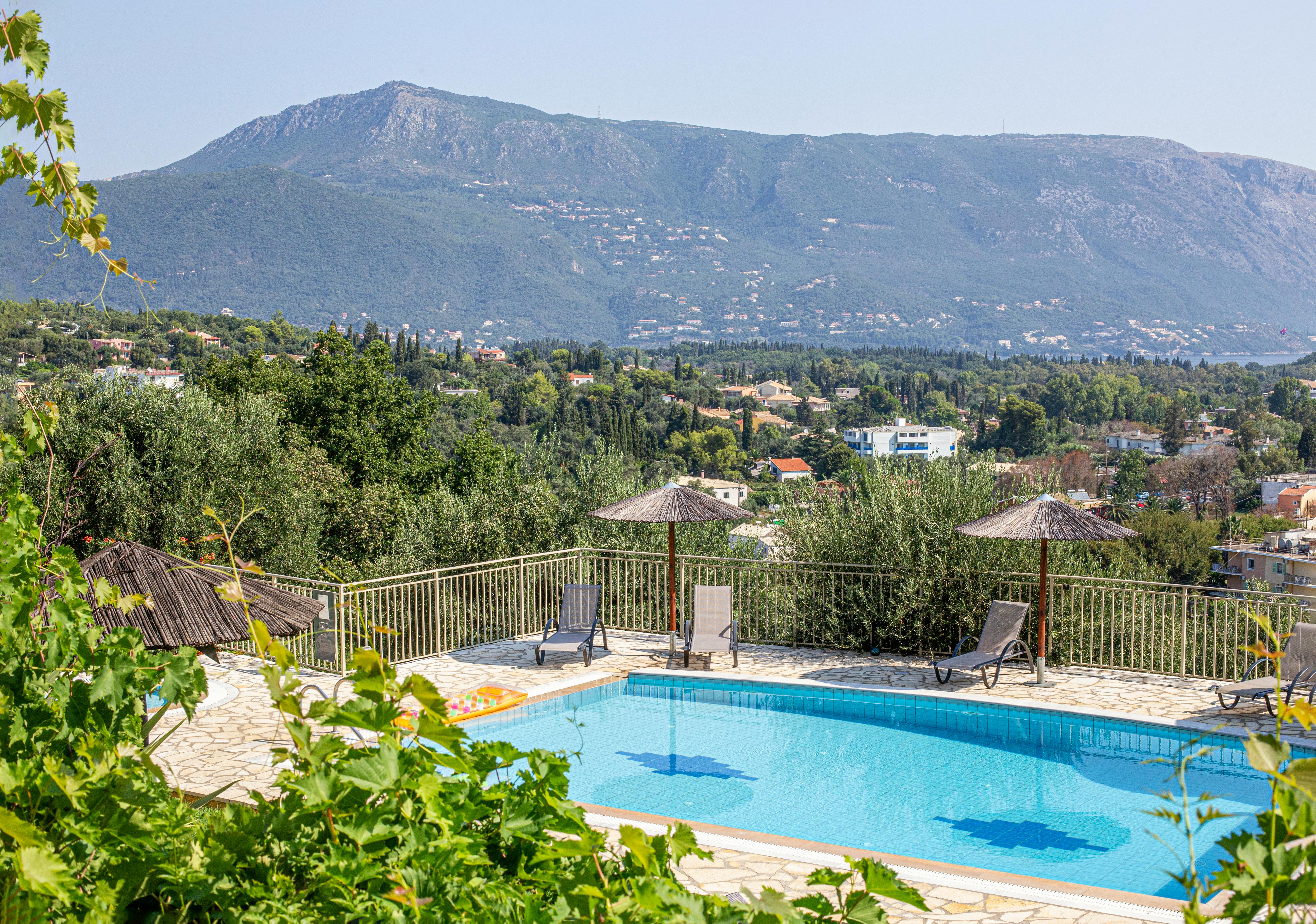 Edem Beach Club (Dassia)
