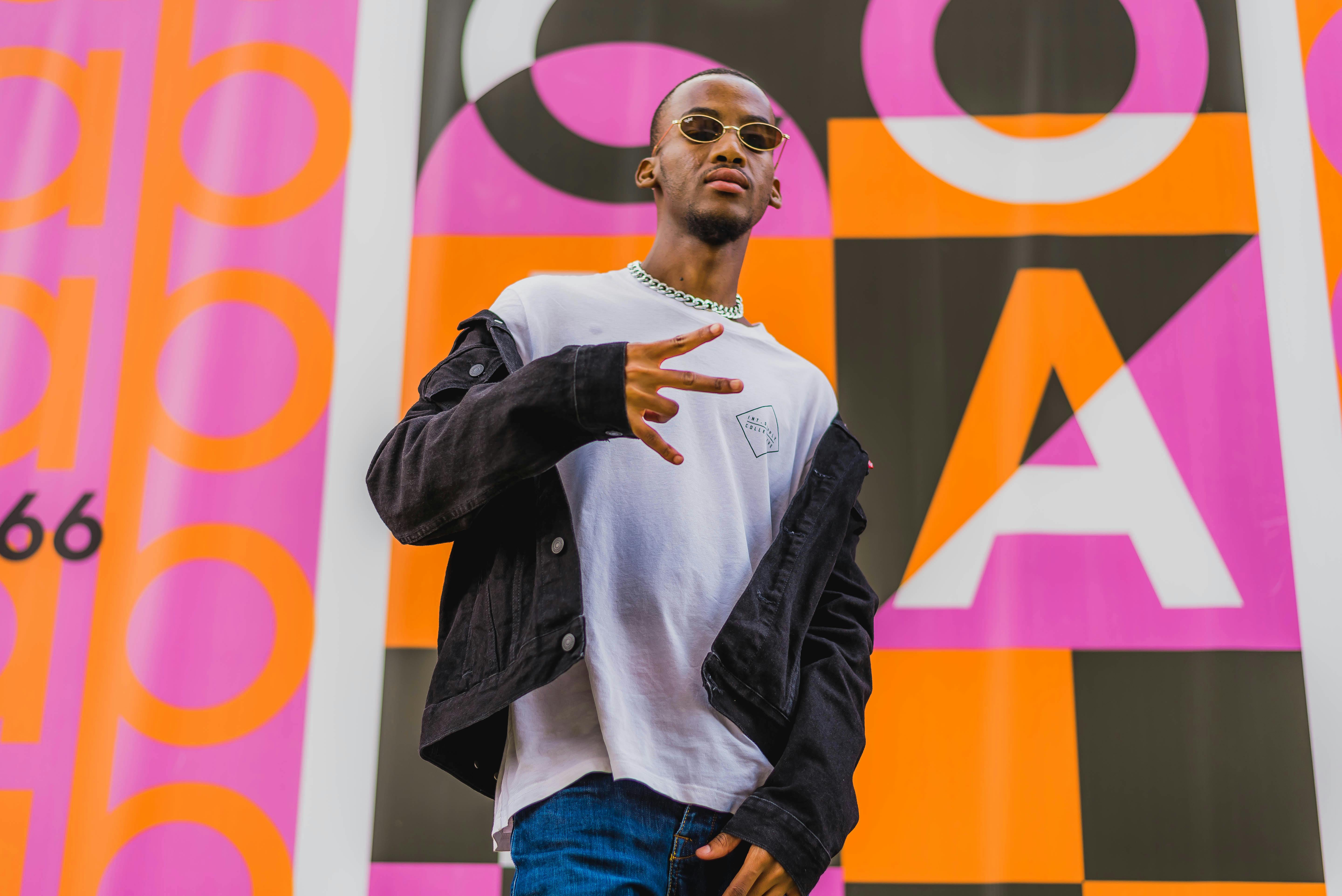 How Rap Reviews Shape Music Discovery in the Streaming Era — Photo by Kevin Maenetsa on Pexels