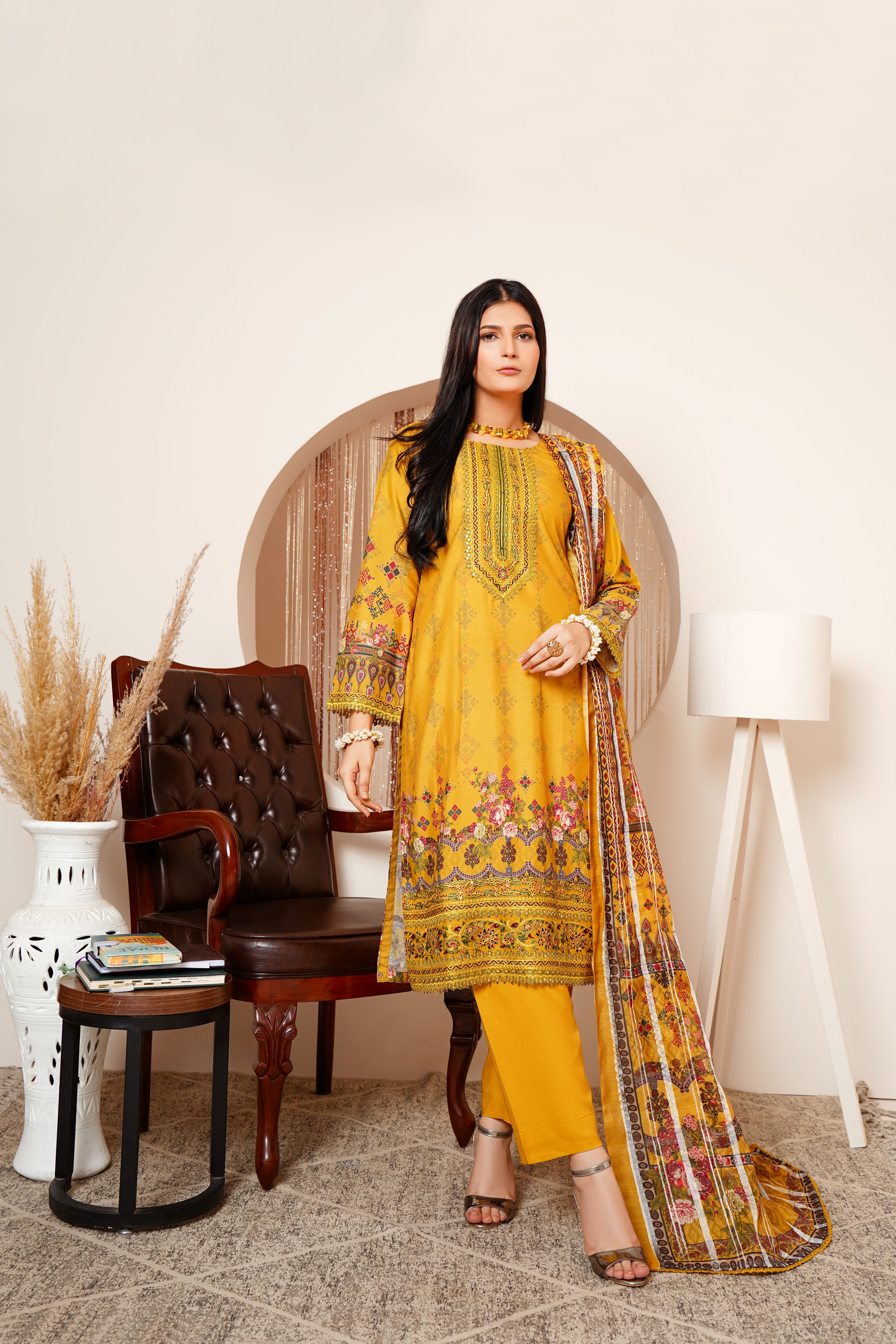 Elegant Traditional Pakistani Dress