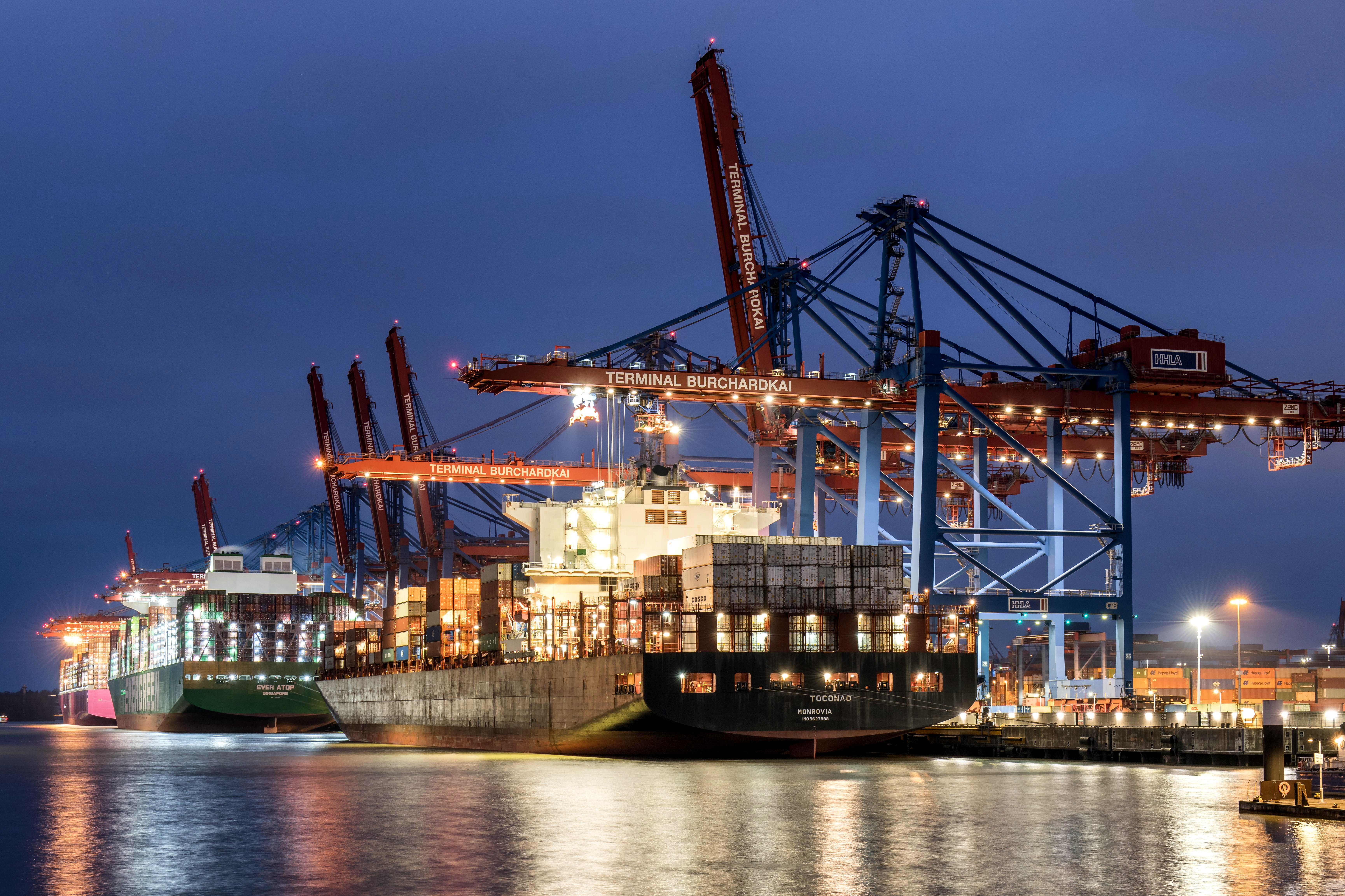 Cameroon Trade Policy Shift: WTO Collapse & Customs Reform
