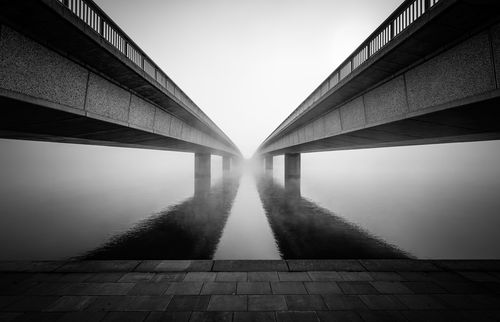 Free Foggy symmetrical bridge creating a mysterious perspective in Canberra, Australia. Stock Photo