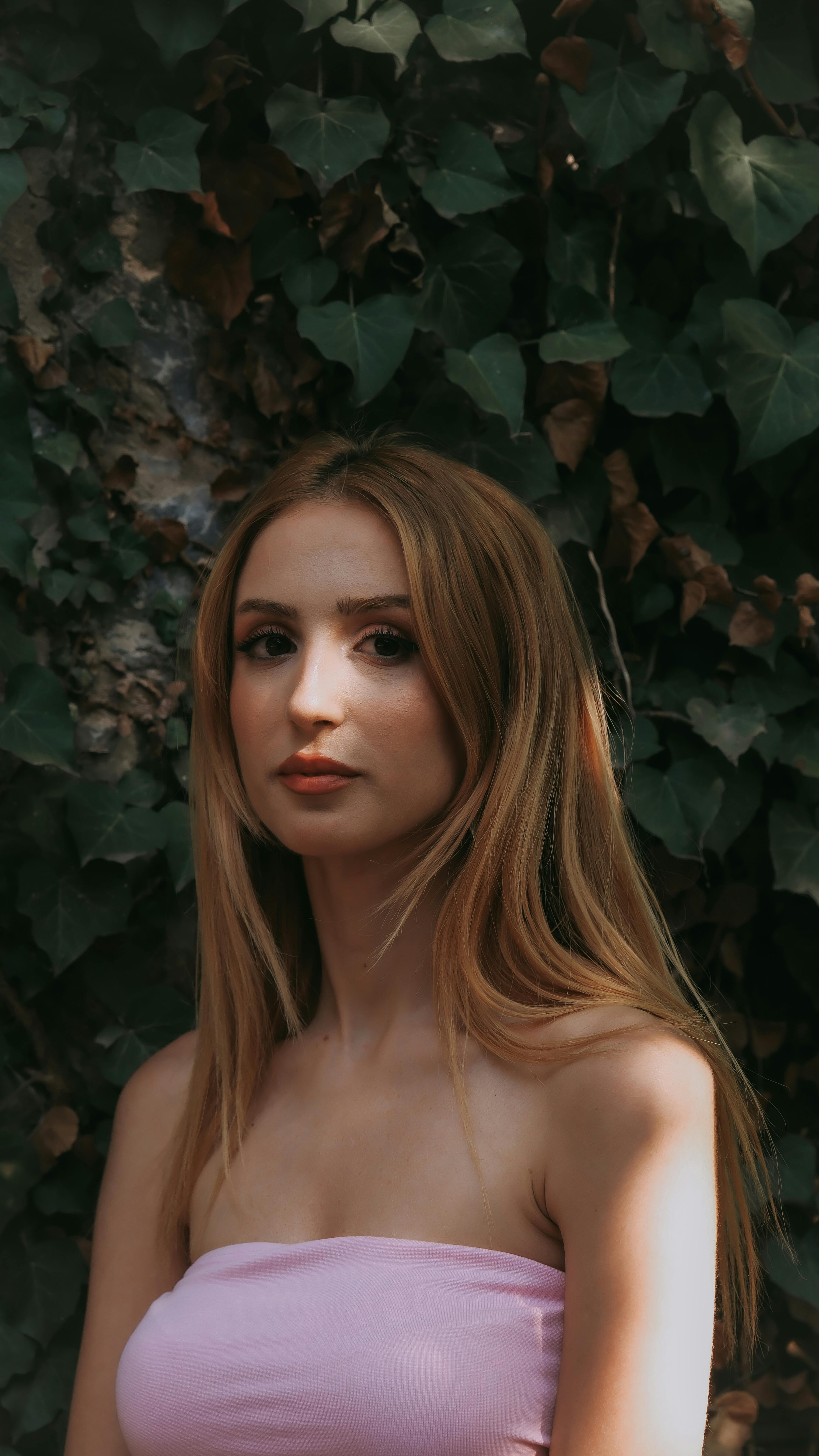 De franc Foto d'estoc gratuïta de a l'aire lliure, a l'aire lliure retrat, atractiu Foto d'estoc