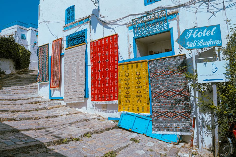 https://images.pexels.com/photos/27622068/pexels-photo-27622068.jpeg?auto=compress&cs=tinysrgb&h=650&w=940