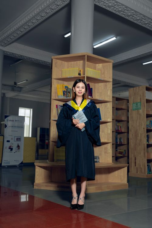 Library Graduation Photos Two Girls in the Library Β· Free Stock Photo