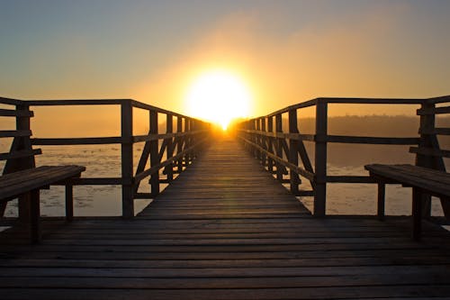 Dock Onder Golden Hour