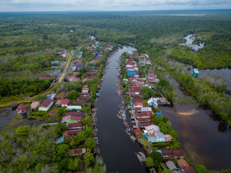 Longhouse overnight with the Iban — Borneo