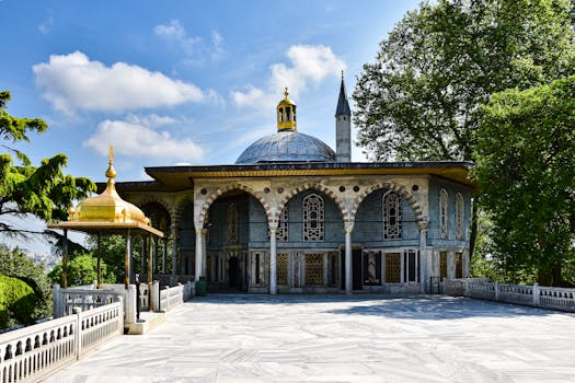 Historic Ottoman pavilion with intricate architecture, located in Istanbul's Topkapi Palace.