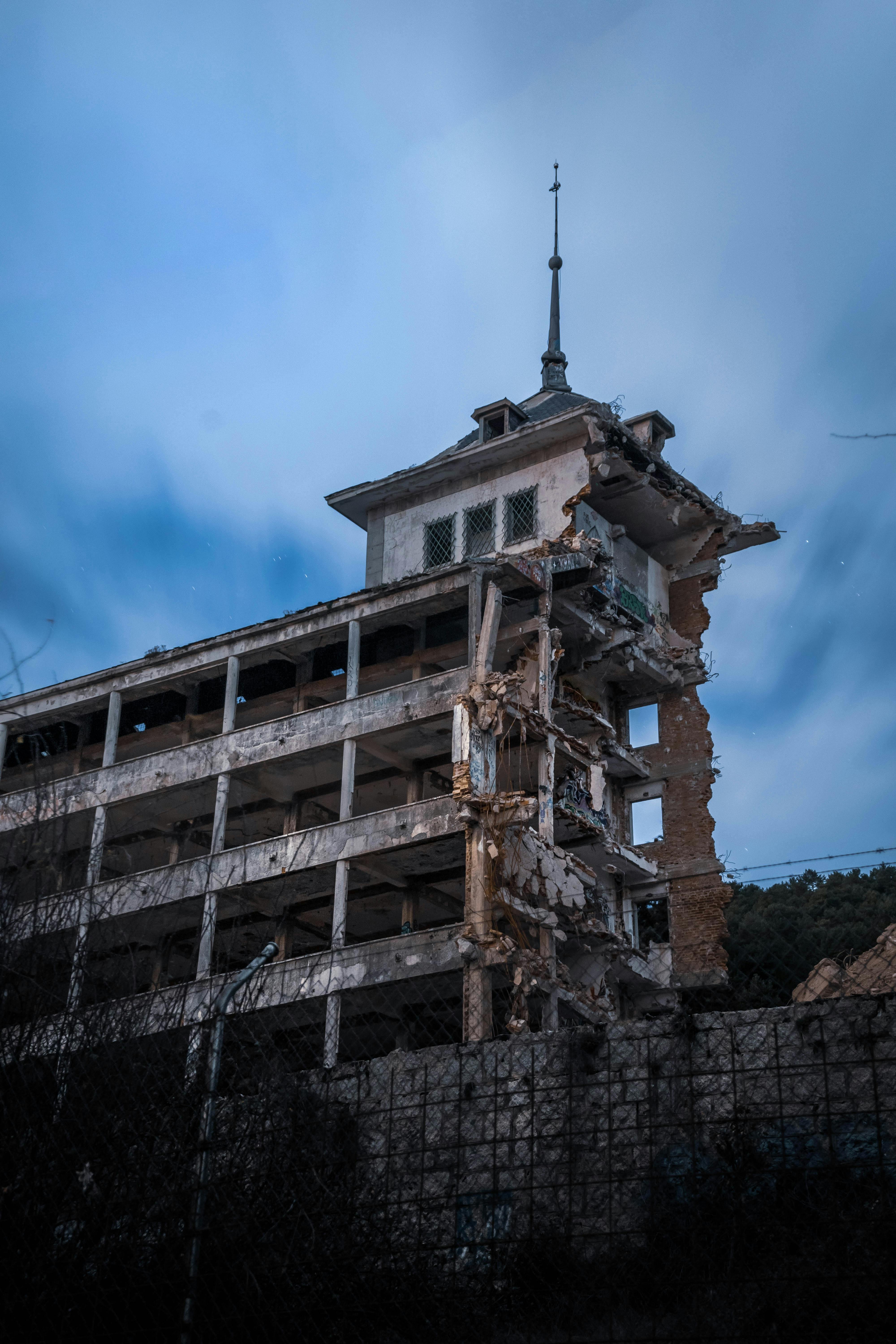 edificio abandonado