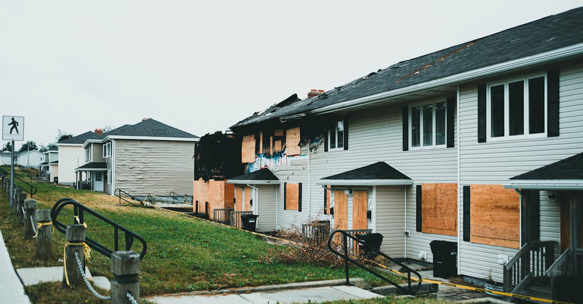 財經:宏福苑大火波及壽險逾萬張保單,保險理賠成焦點