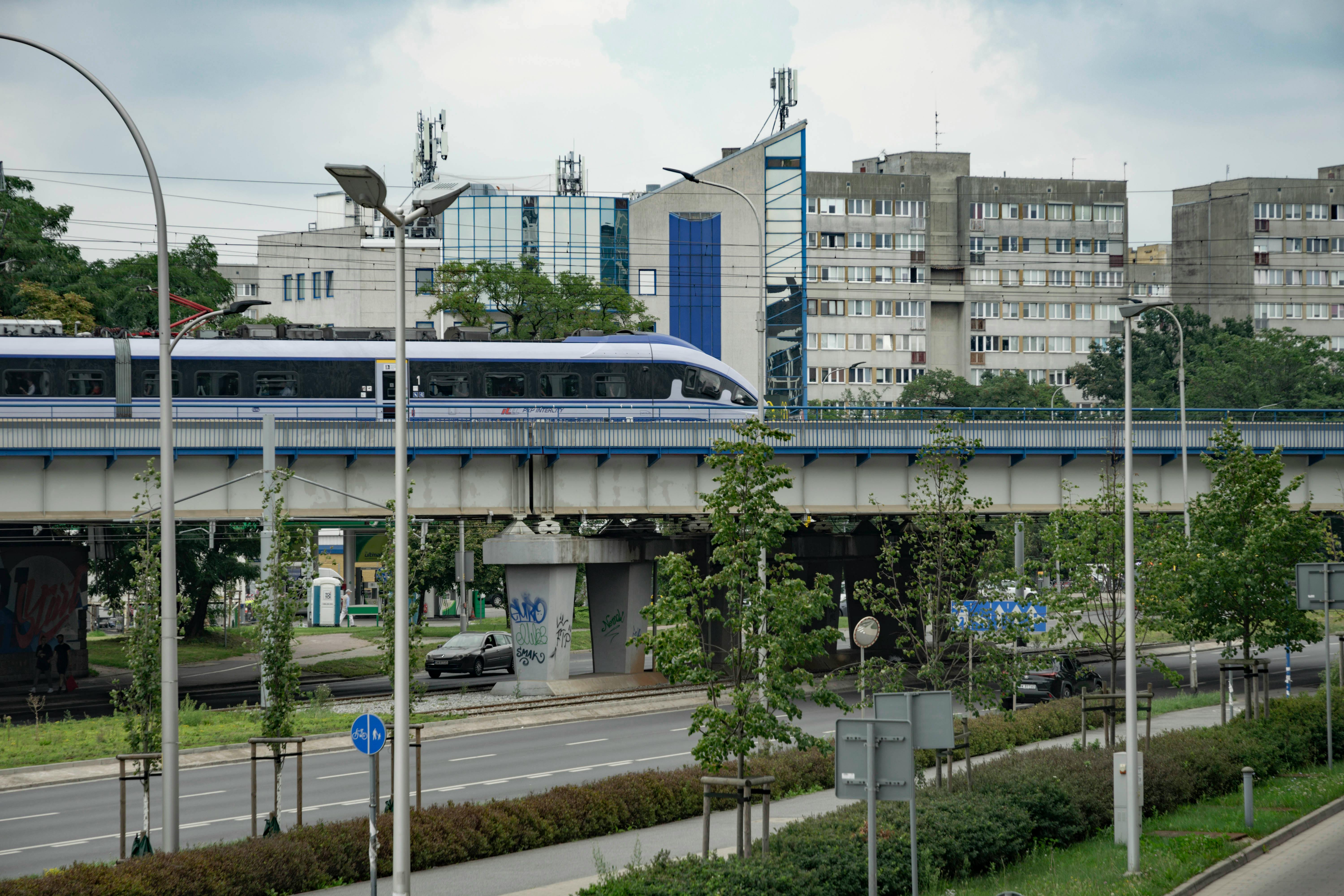Electric Microliner Makes Pitch To Be a Travel Disruptor — Photo by SHOX ART on Pexels