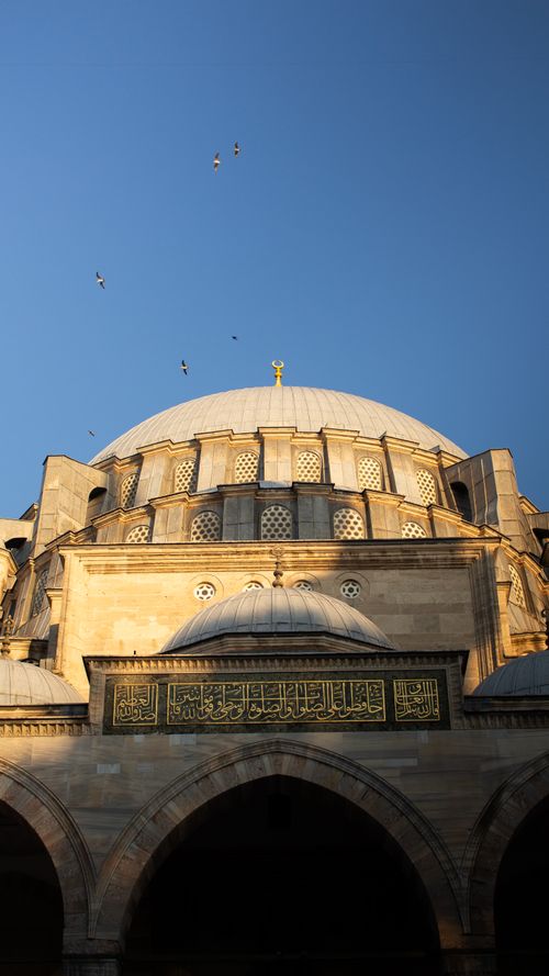 Free Beautiful dome of Süleymaniye Mosque, showcasing Ottoman architecture in İstanbul's skyline. Stock Photo