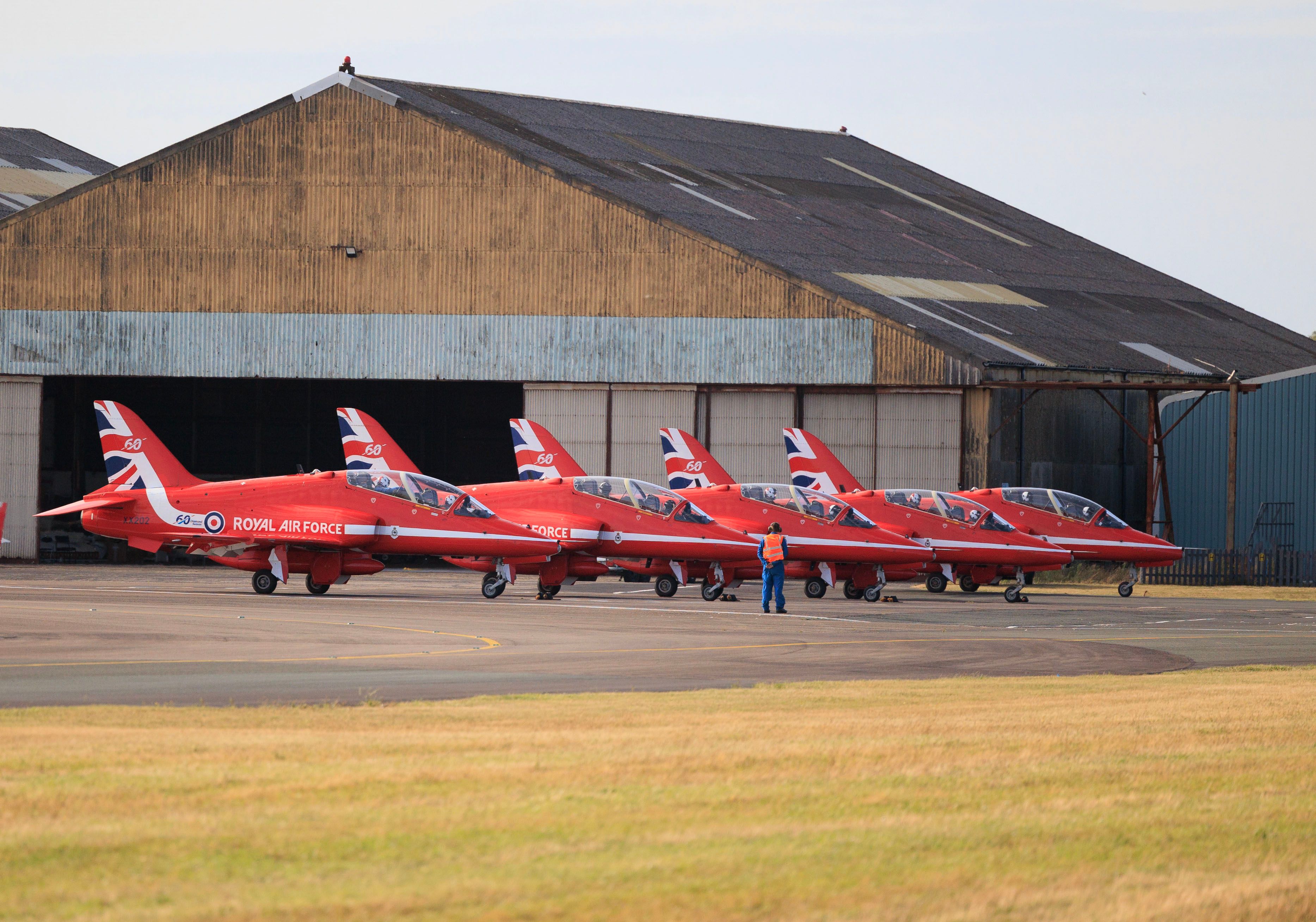 Saint-Flour-Coltines Airfield (LFHQ), Saint-Flour/Coltines — private jet cleaning