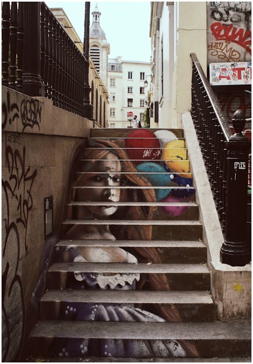 Escalier En Béton Brun