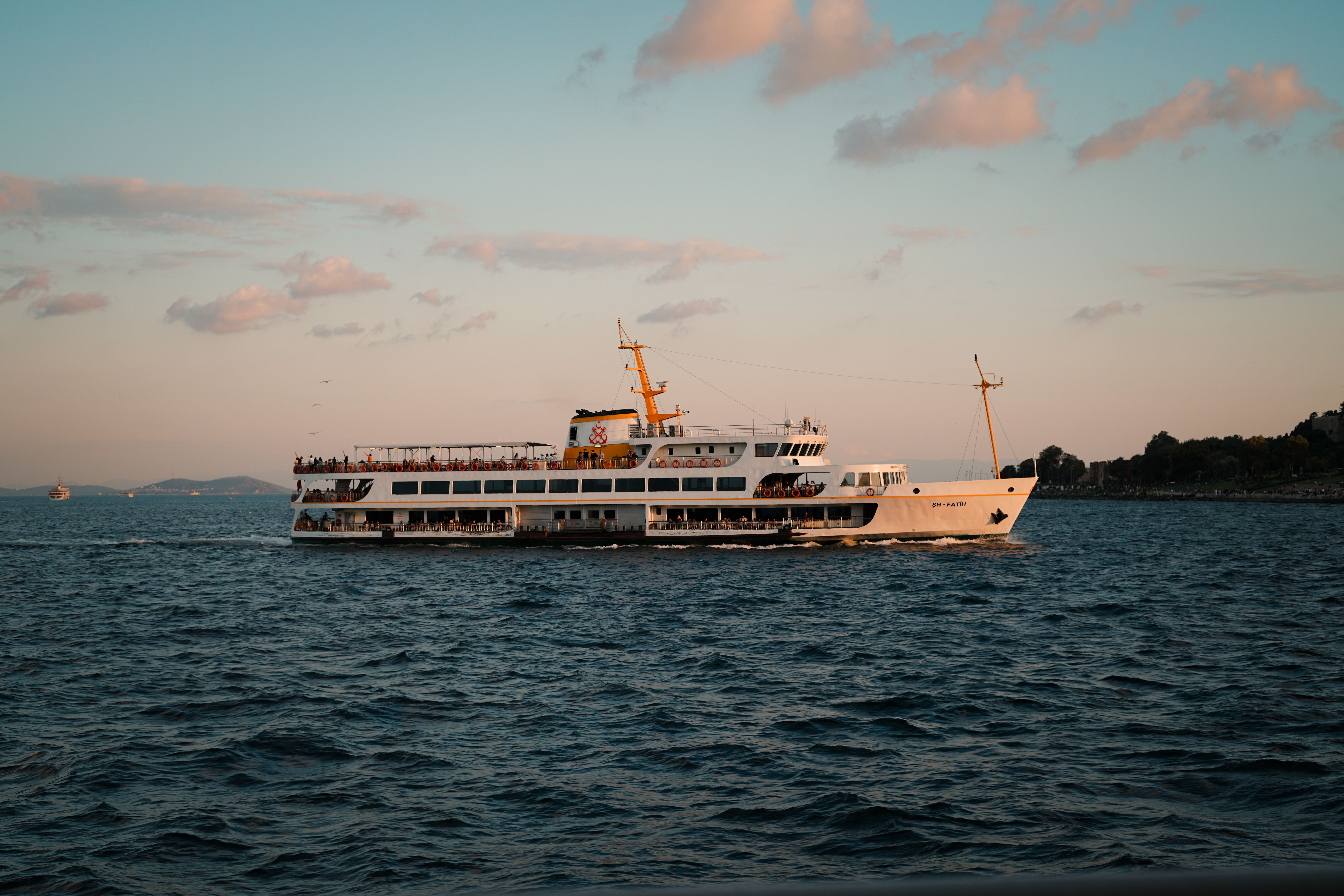 What are the benefits of booking your next cruise while on your current cruise