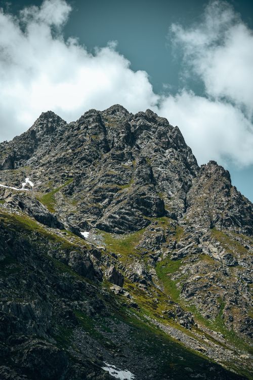 Free Dramatic rock formations of Yedigöl, Erzurum, Türkiye, captured on a summer day. Stock Photo