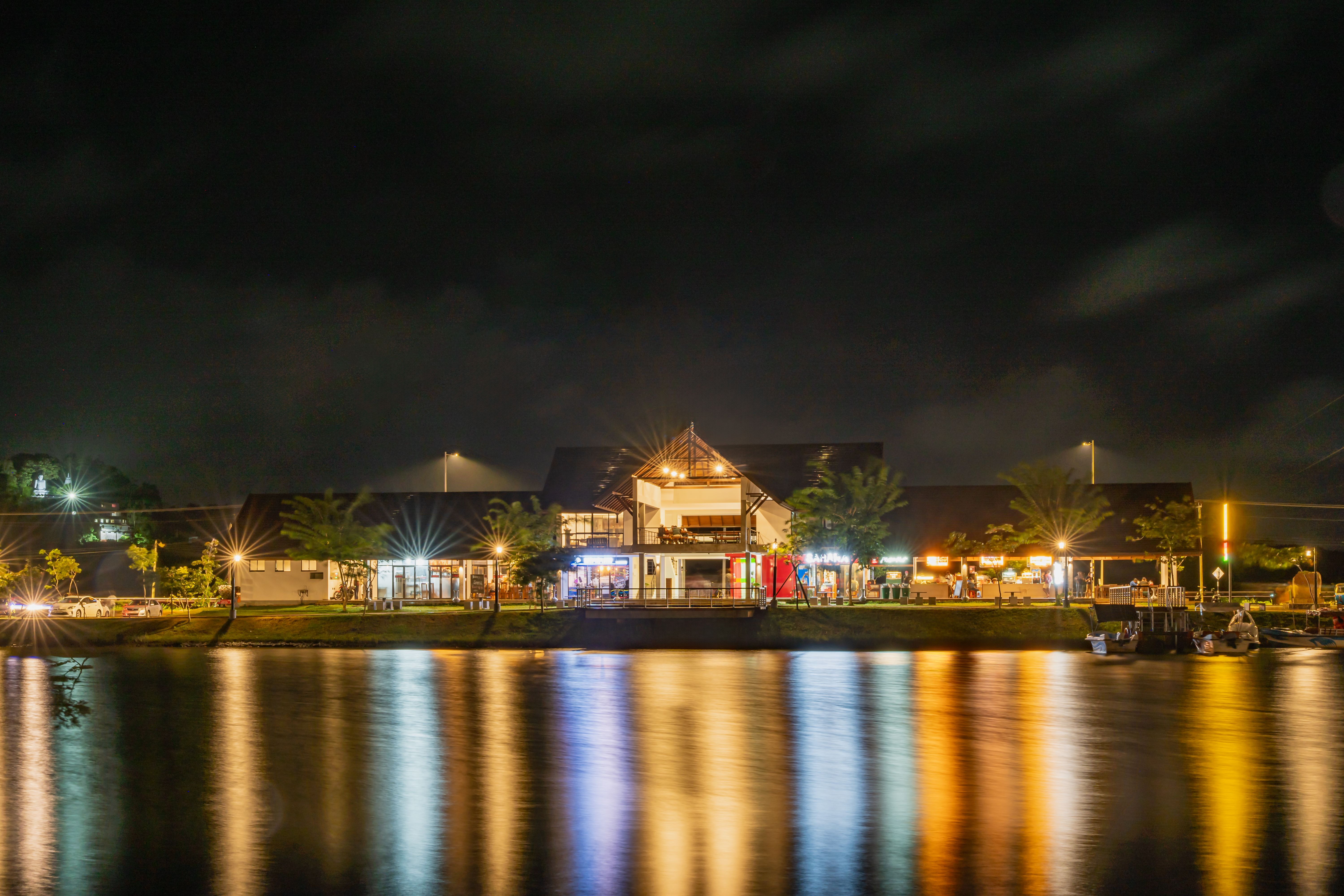 Doubletree by Hilton Weerawila Rajawarna Resort: Location, Amenities & Wildlife Access