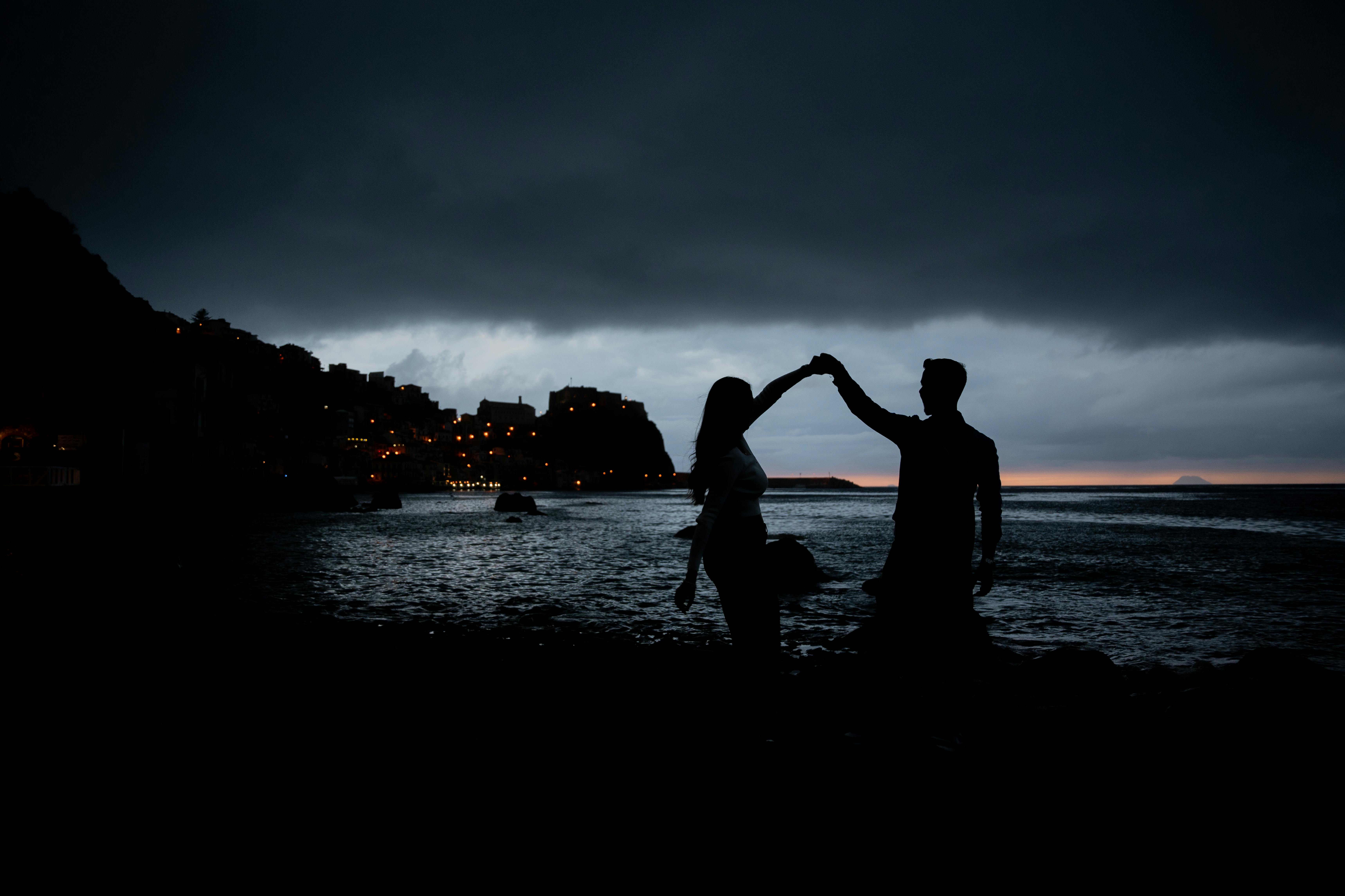 您的请求未提供具体的句子内容，因此我无法进行相应的修改