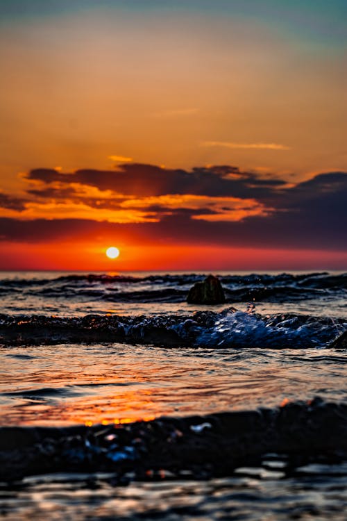 Foto Panorâmica Do Oceano Durante O Amanhecer